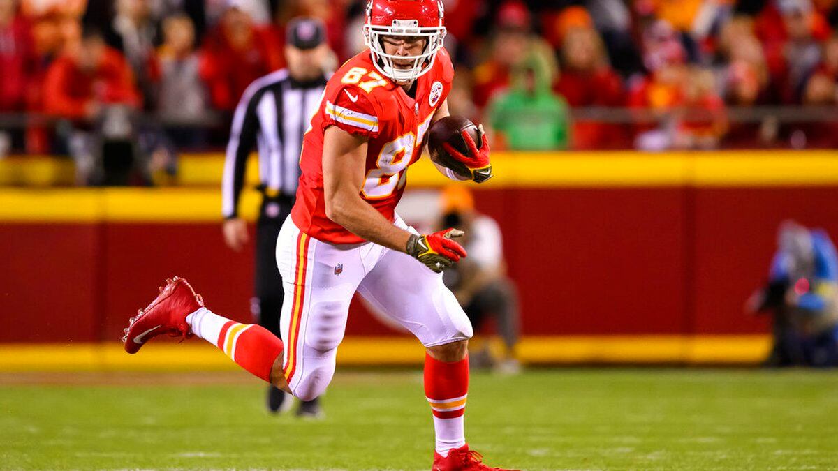 Report: Chiefs run injured Travis Kelce through gameday workout