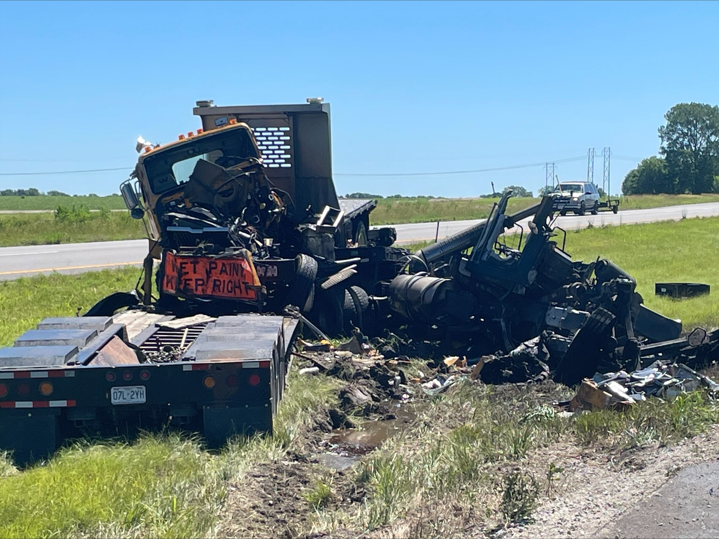 Missouri troopers: Truck driver rear-ends MoDOT vehicle, causing fiery crash - Vimarsana News