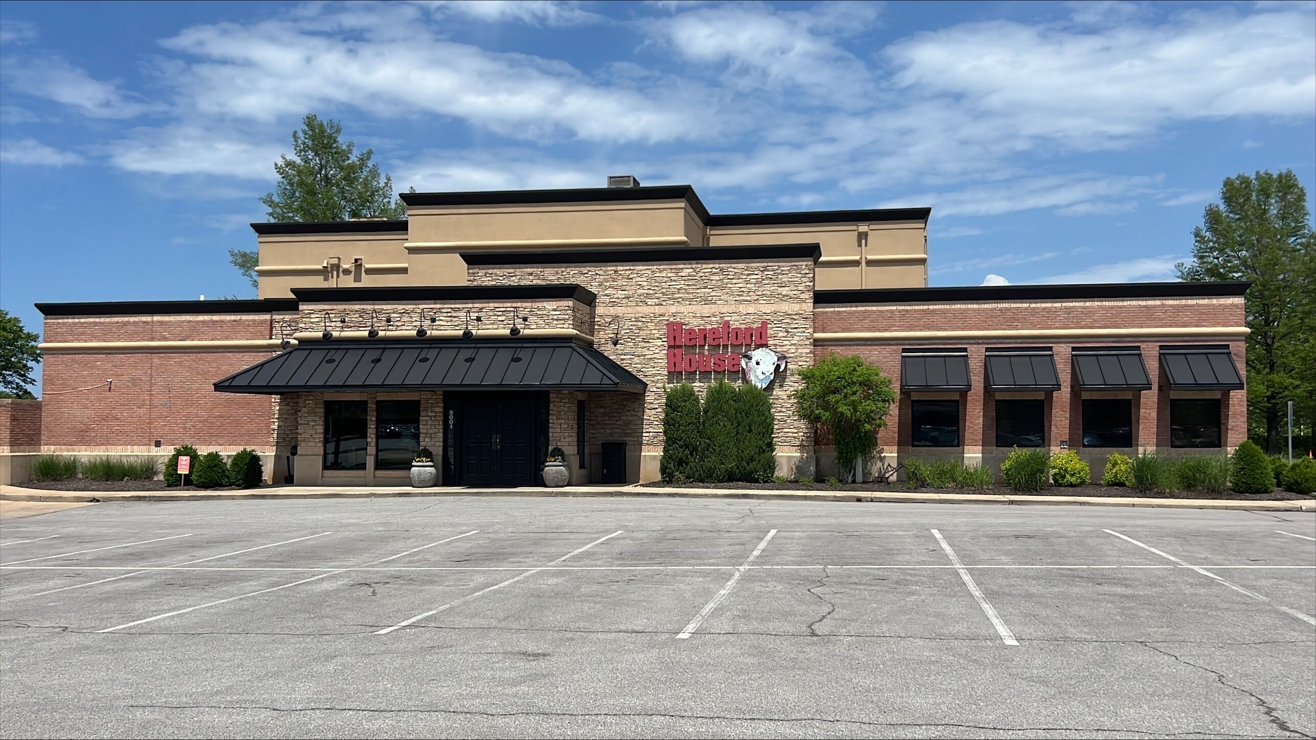 Fourth suit filed against Hereford House after Johnson Co. couple falls ill - Vimarsana News